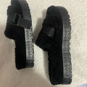 UGG BLACK SANDAL
